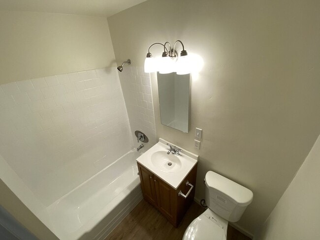 Building Photo - Remodeled 3 Bedroom 1 Bath Plus Single Car Garage