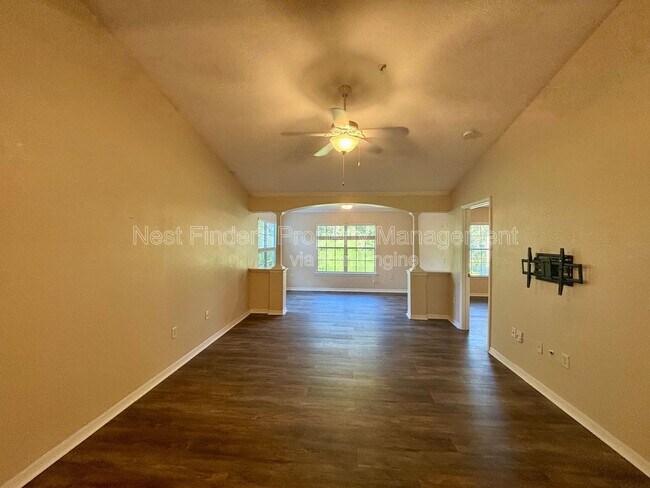 Building Photo - 7800 Point Meadows Dr