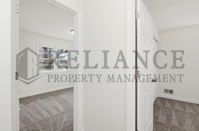 Building Photo - 6651 N Scottsville St