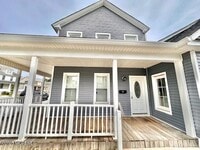 Building Photo - 101 S Pine Ave