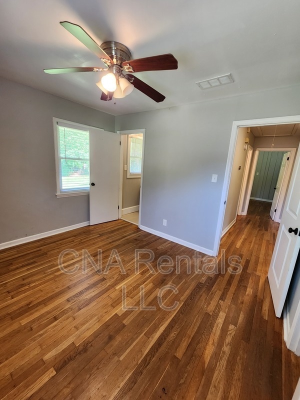 Building Photo - 730 McBurnette Rd N E