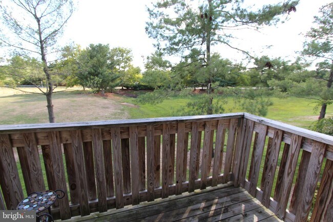 Building Photo - 208 Ravens Crest Dr