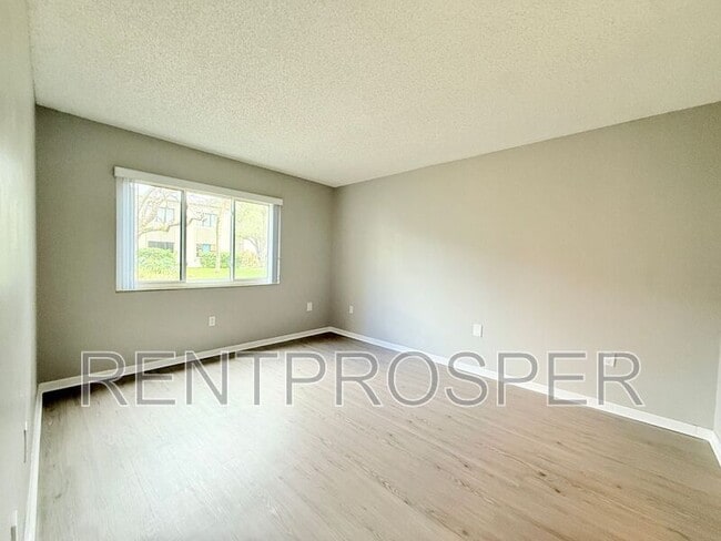 Building Photo - 3290 S Semoran Blvd