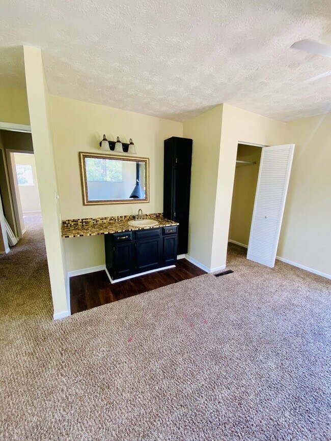 Building Photo - Private single family 3/2 in Keystone heights