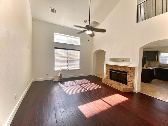 Building Photo - 2601 Greenlee Dr