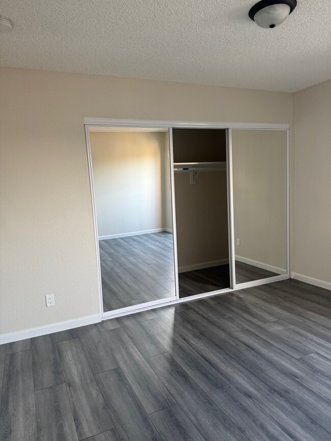 Building Photo - 4734 S Slauson Ave