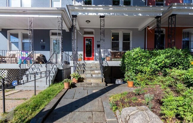 Building Photo - 4102 5th St NW