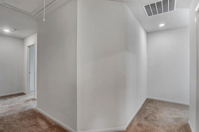 Building Photo - 169 Allington Cir
