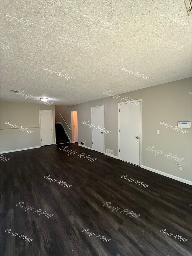 Building Photo - 6453 Hallet St