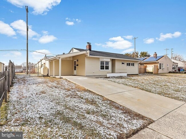 Primary Photo - 10 Blue Ridge Dr