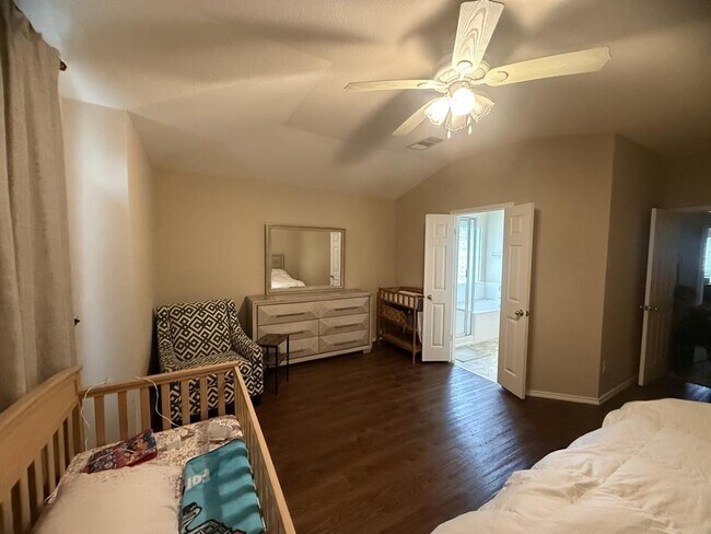 Building Photo - 11100 Shallow Water Rd