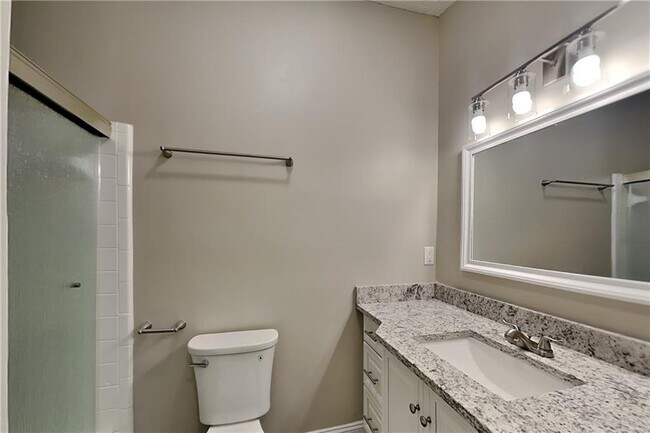Building Photo - 213 Brolley Woods Dr