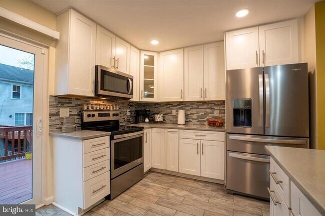 Building Photo - 3500 Vintage Spg Ter