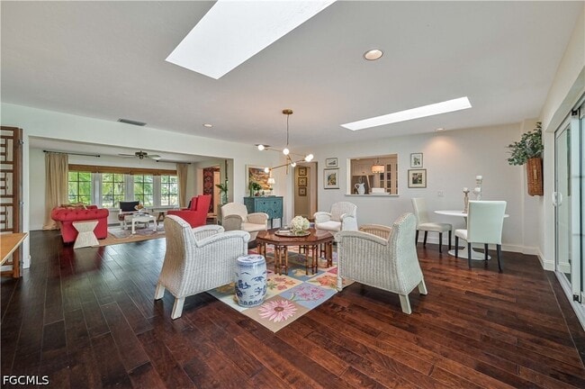 Building Photo - 28503 La Pluma Way