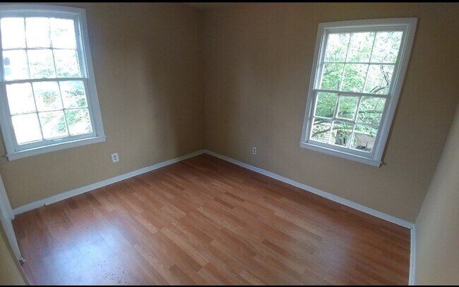 Building Photo - 6005 Dickson Rd