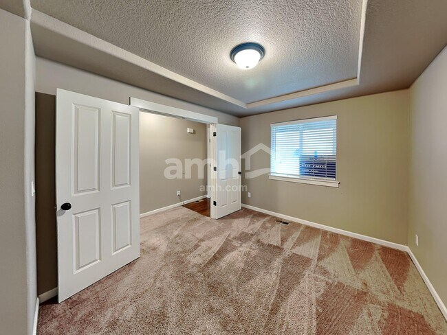 Building Photo - 468 Tulip Ave