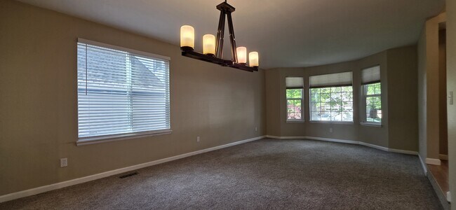 Building Photo - 572 W Jamison Pl