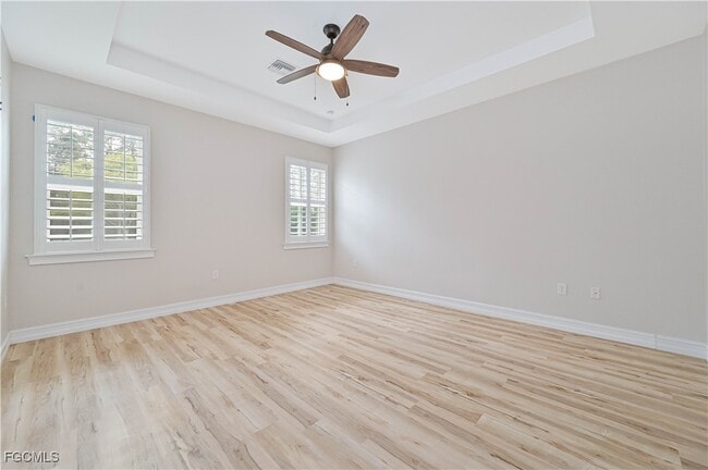 Building Photo - 2852 Royal Gardens Ave