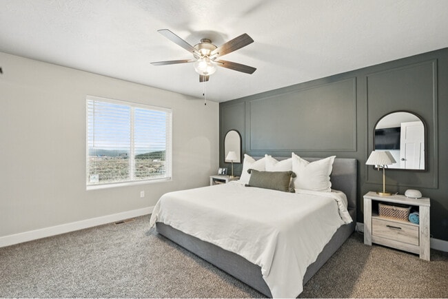 Building Photo - 1547 W Pyrite Ln
