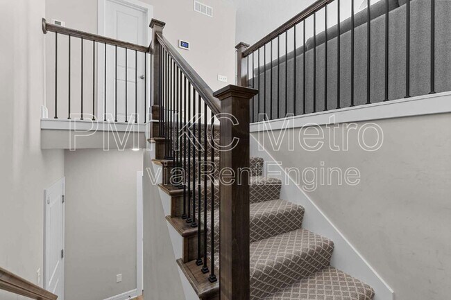 Building Photo - 21116 E 8th St S