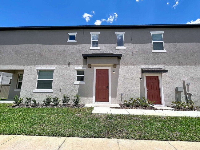 Building Photo - Beautiful New Townhome in The Townes at Cross Creek | New Tampa!