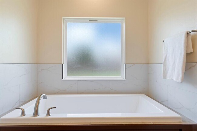 Building Photo - 1504 Sandpiper Ln