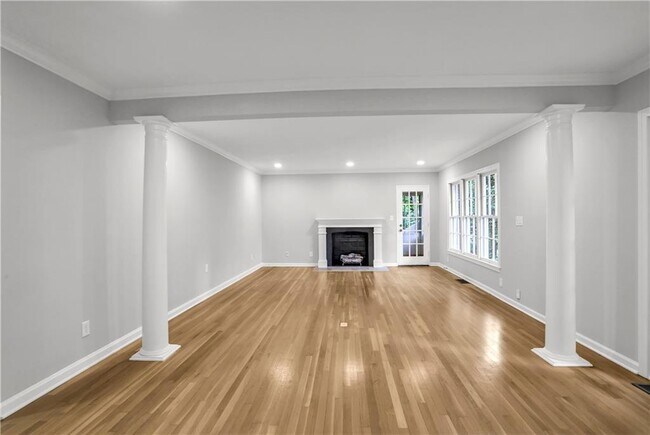 Building Photo - 2925 Arden Rd NW