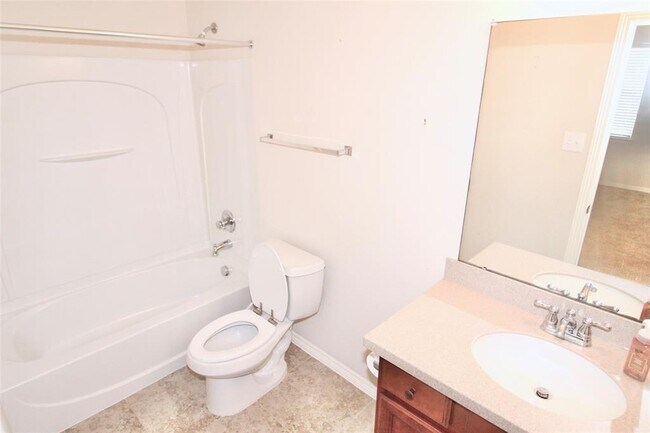Building Photo - 4138 Candle Cove Ct