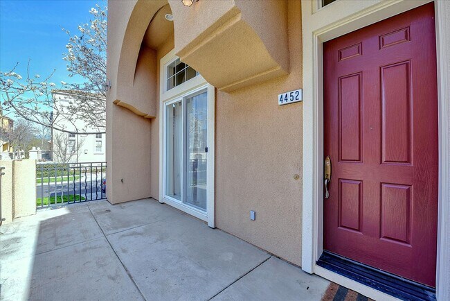 Building Photo - PRIME CORNER HOME NEAR TRAILS LIGHT-FILLED...