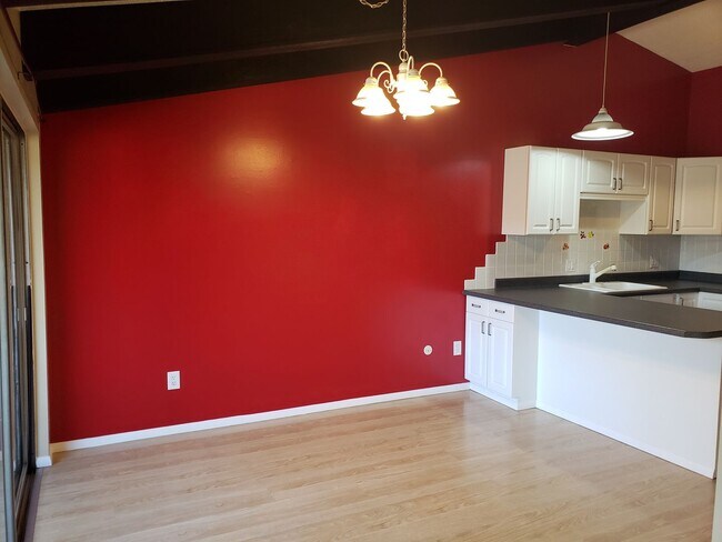 Building Photo - 1346 Millcreek Dr