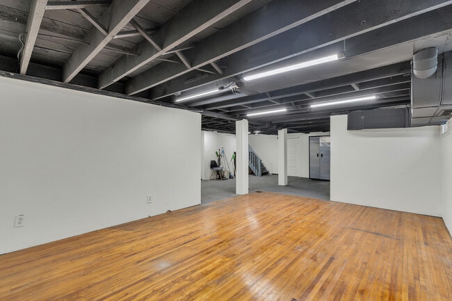 Building Photo - 115 Biddle Ave