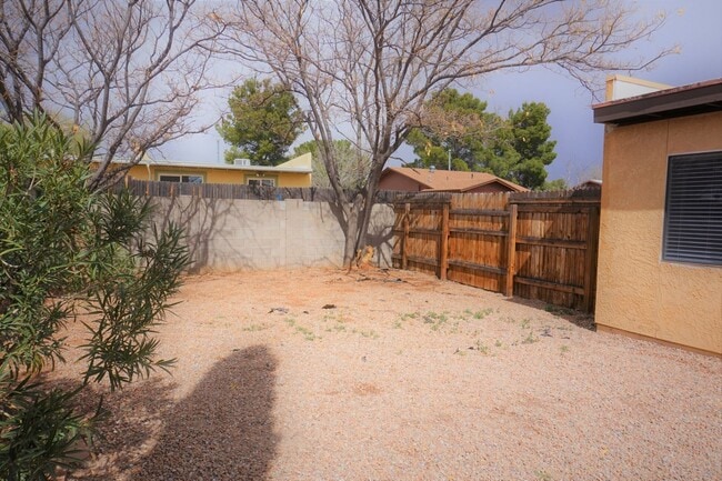 Building Photo - End Unit Ground level with large yard