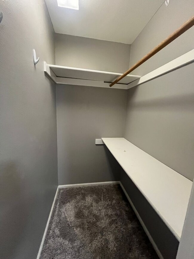 Building Photo - 2-Bedroom 1 1/2-Bathroom townhouse style d...