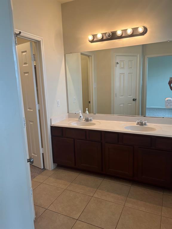 Building Photo - 4471 Gran Canary Dr