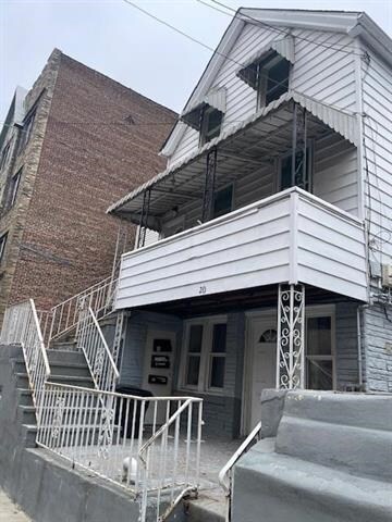 Building Photo - 20 Rock St