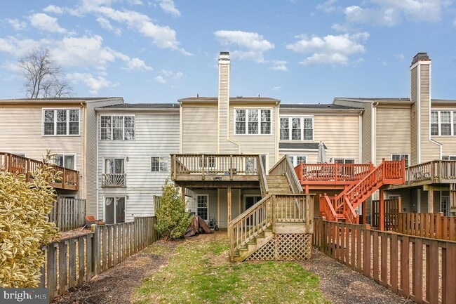 Building Photo - 1838 Oxford Square