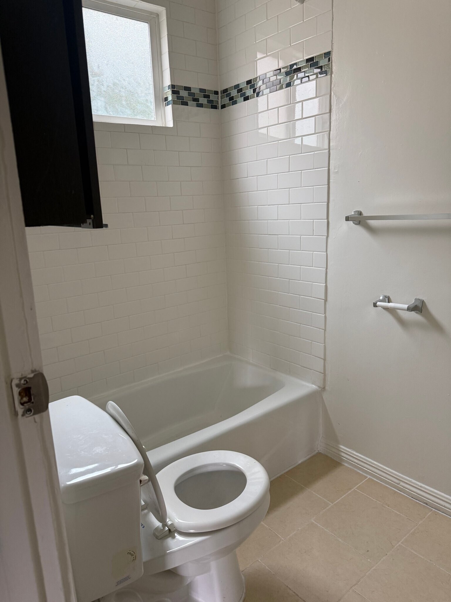 Building Photo - 808 2/5-805 N Poinsettia Pl