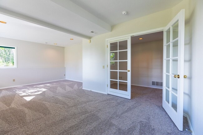 Building Photo - 18530 King Eider Ln