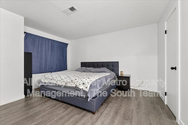 Building Photo - 7250 S Gaylord St