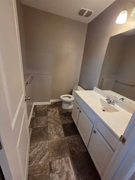 Building Photo - 8783 Granite Ln