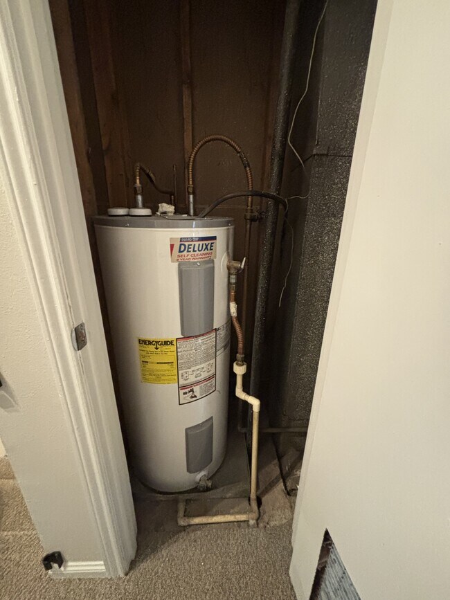 Building Photo - 315 Sidney Martin Rd