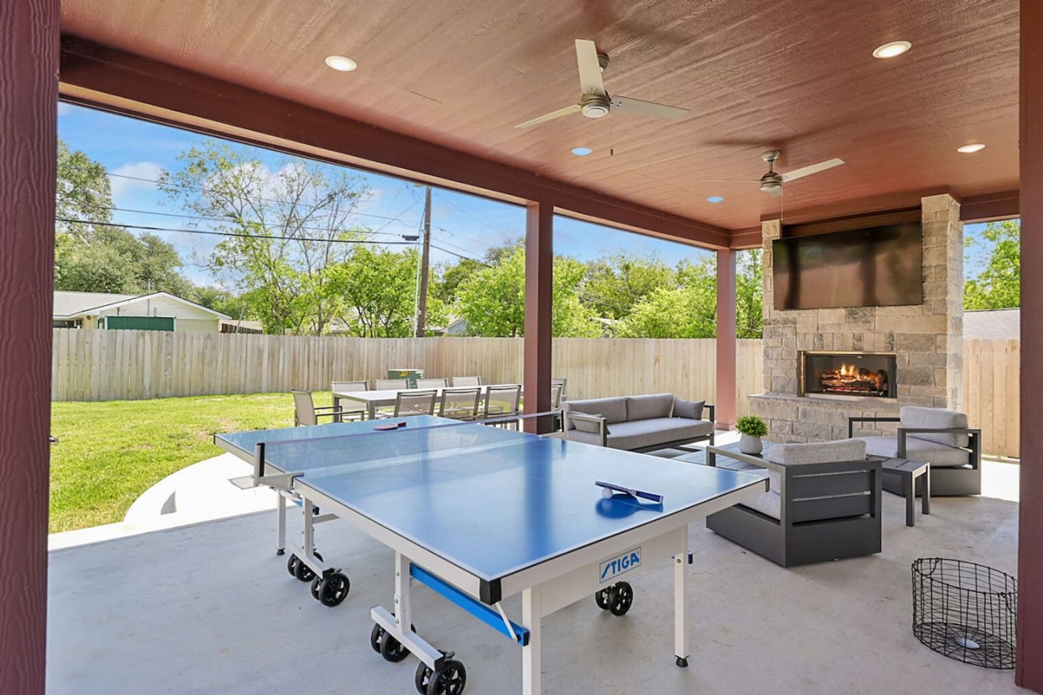 Building Photo - 105 Anderson St