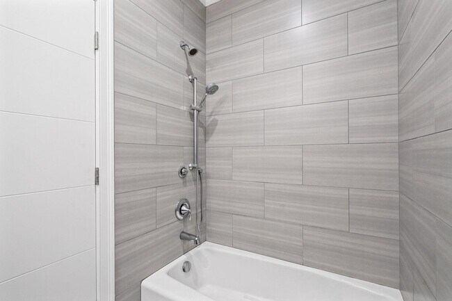 Building Photo - 94 Leonard St