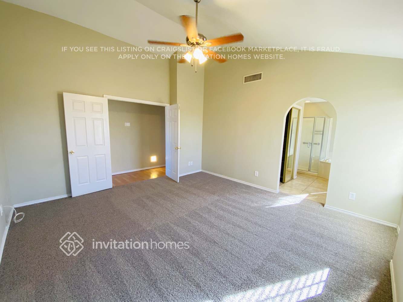 Building Photo - 302 S Quail Ln