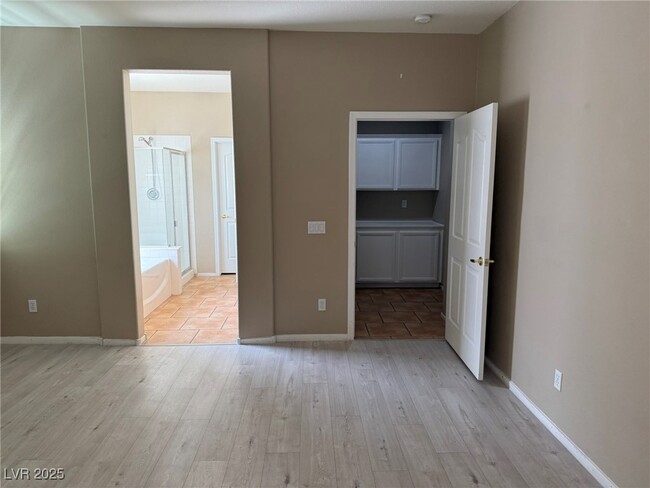 Building Photo - 5438 Winterdale St
