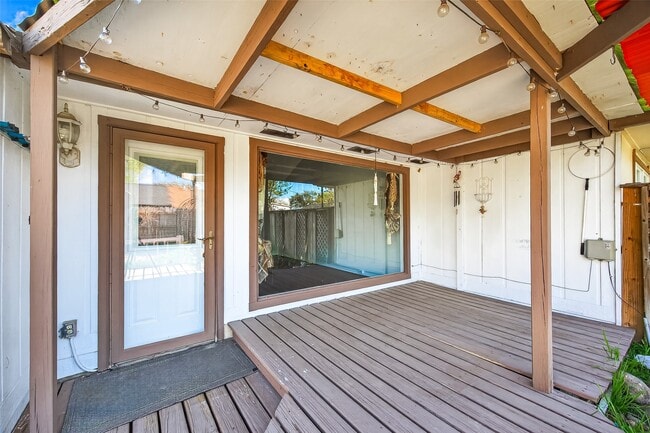 Building Photo - 19531 Woodglen Dr