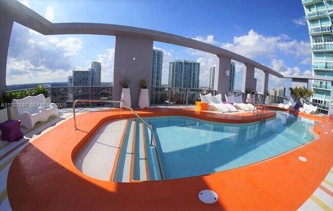 Building Photo - 31 SE 6th St