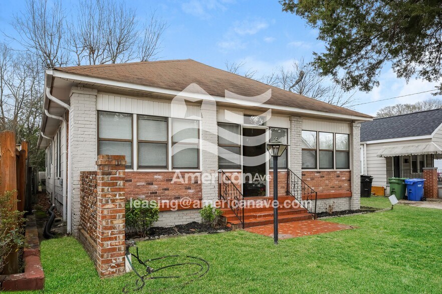 Building Photo - 1612 14th Ave