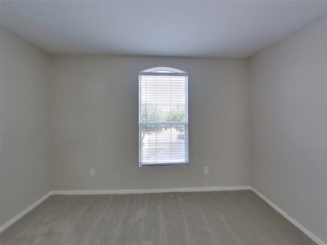 Building Photo - 312 Nogales Ln