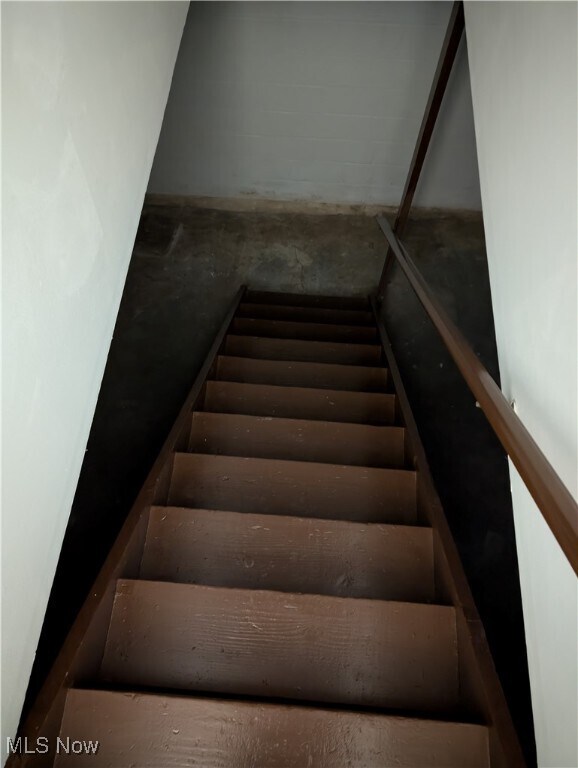 Building Photo - 595 Dayton St